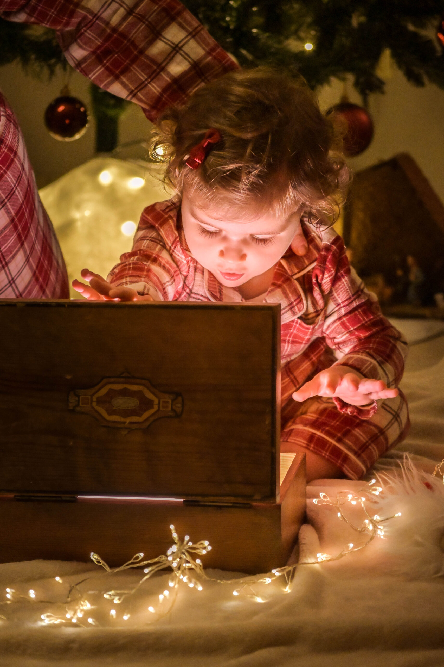 Thuis kerstfoto’s maken: waarom een kerstshoot bij jou thuis echt een meerwaarde is!